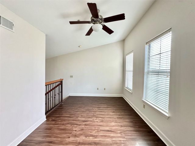 1602 Elgin Street 13, Houston, TX 77004