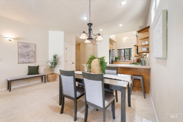 2254 S Blackspur Way, Meridian, ID 83642