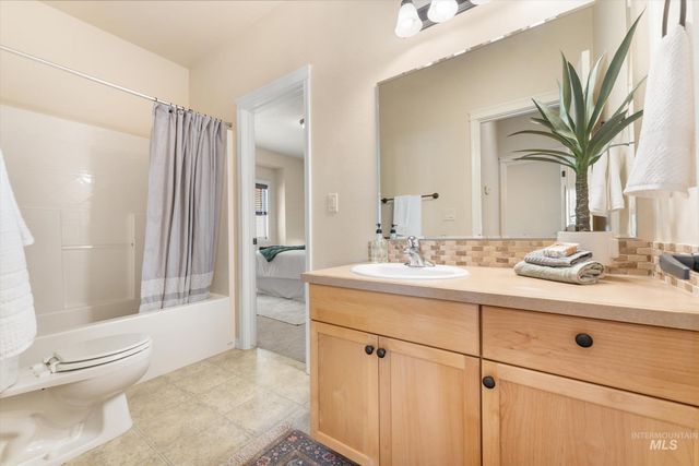 2254 S Blackspur Way, Meridian, ID 83642