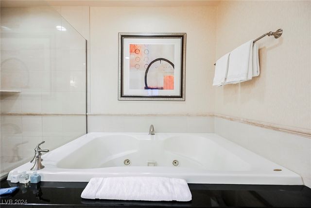 125 East HARMON Avenue 3309, Las Vegas, NV 89109