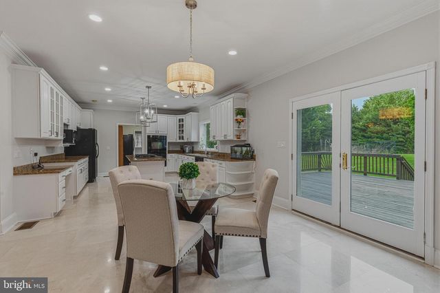 837 SENECA RD, Great Falls, VA 22066
