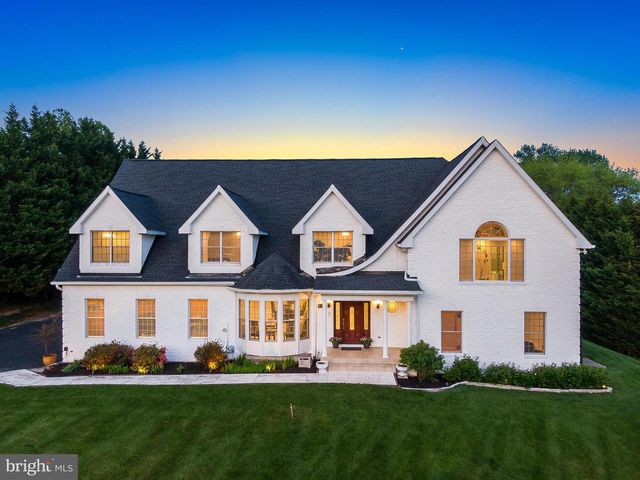 837 SENECA RD, Great Falls, VA 22066
