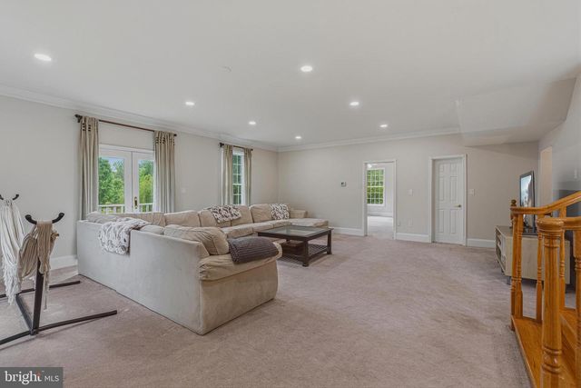 837 SENECA RD, Great Falls, VA 22066