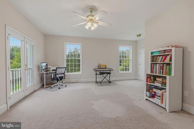 837 SENECA RD, Great Falls, VA 22066