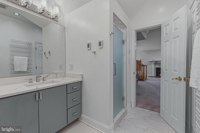 837 SENECA RD, Great Falls, VA 22066