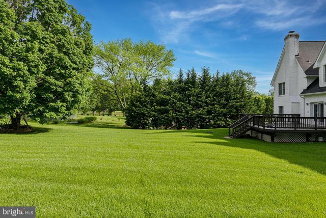 837 SENECA RD, Great Falls, VA 22066