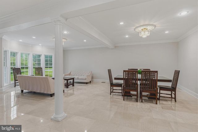837 SENECA RD, Great Falls, VA 22066
