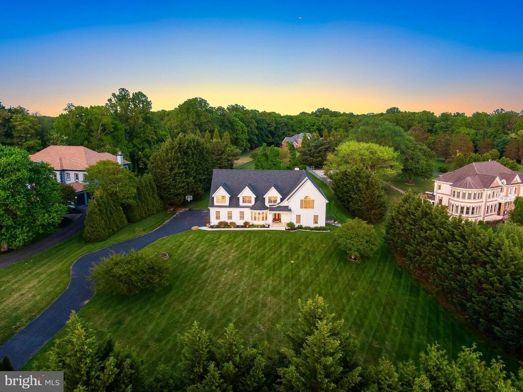 837 SENECA RD, Great Falls, VA 22066