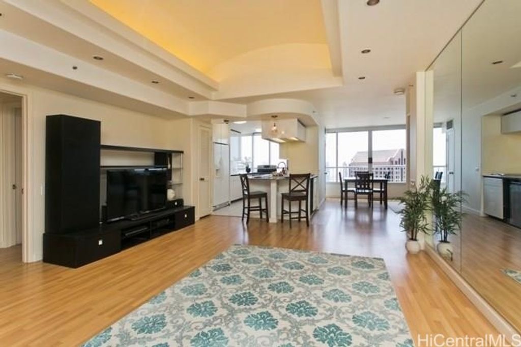 1212 Nuuanu Avenue 4002, Honolulu, HI 96817