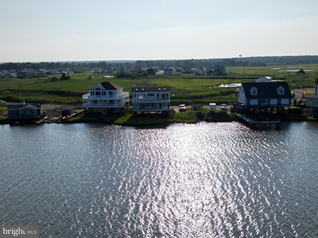 1425 E MALLARD DR, Manahawkin, NJ 08050