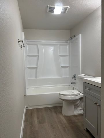 407 N Justin Avenue Unit D, Dallas, TX 75211