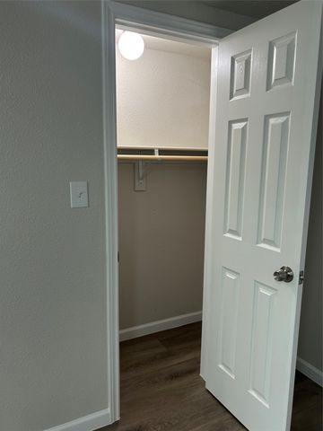 407 N Justin Avenue Unit D, Dallas, TX 75211