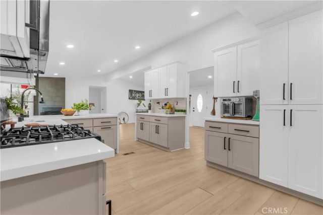 9888 Trinity, Oak Hills, CA 92344