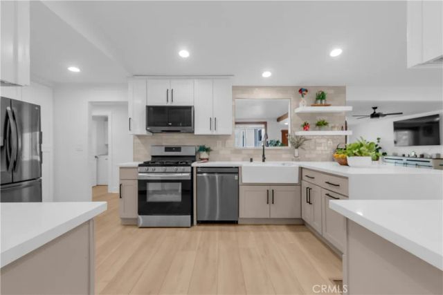 9888 Trinity, Oak Hills, CA 92344