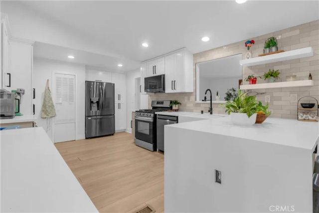 9888 Trinity, Oak Hills, CA 92344