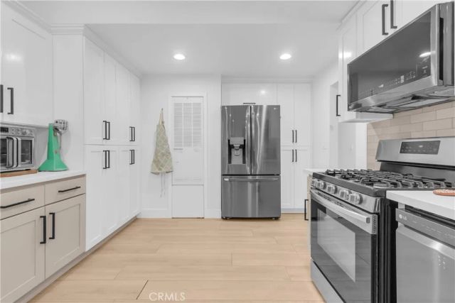 9888 Trinity, Oak Hills, CA 92344