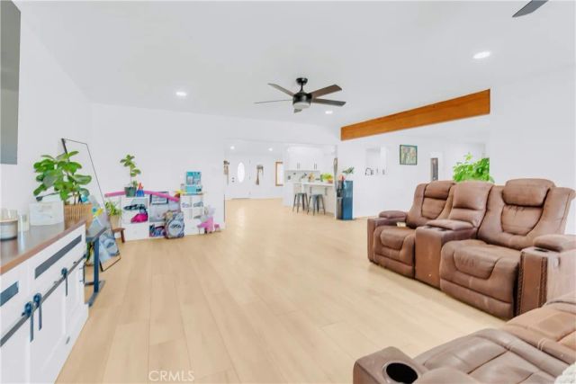 9888 Trinity, Oak Hills, CA 92344