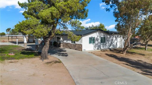 9888 Trinity, Oak Hills, CA 92344