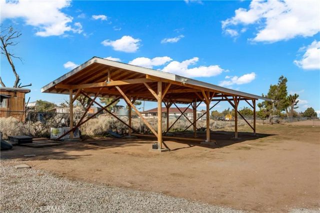 9888 Trinity, Oak Hills, CA 92344