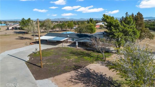 9888 Trinity, Oak Hills, CA 92344