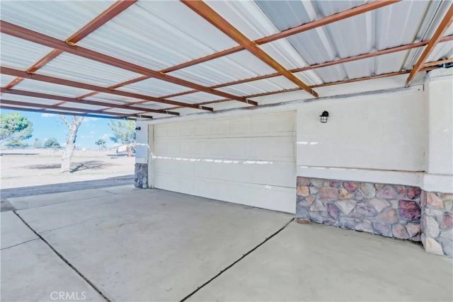 9888 Trinity, Oak Hills, CA 92344