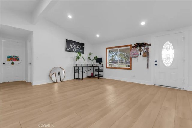 9888 Trinity, Oak Hills, CA 92344