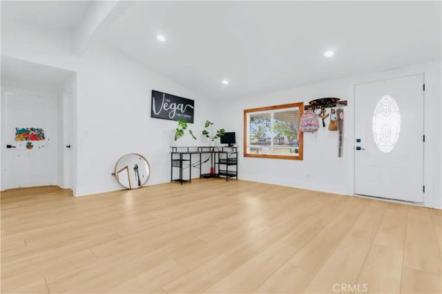 9888 Trinity, Oak Hills, CA 92344