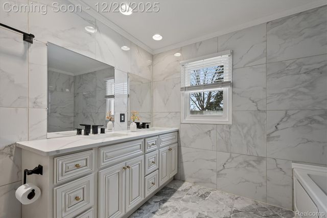 15500 Millar Road, Clinton Charter Township, MI 48036