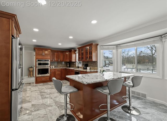 15500 Millar Road, Clinton Charter Township, MI 48036