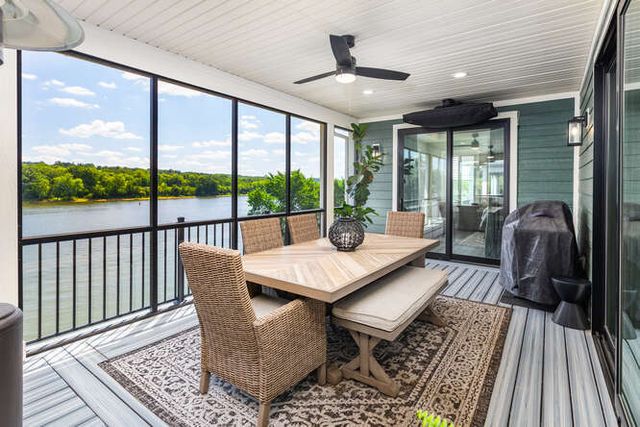 303 Leeward Way, Ottawa, IL 61350