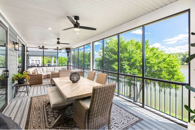 303 Leeward Way, Ottawa, IL 61350