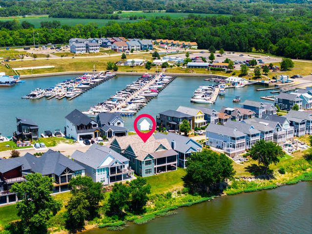 303 Leeward Way, Ottawa, IL 61350