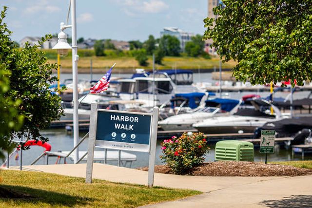 303 Leeward Way, Ottawa, IL 61350