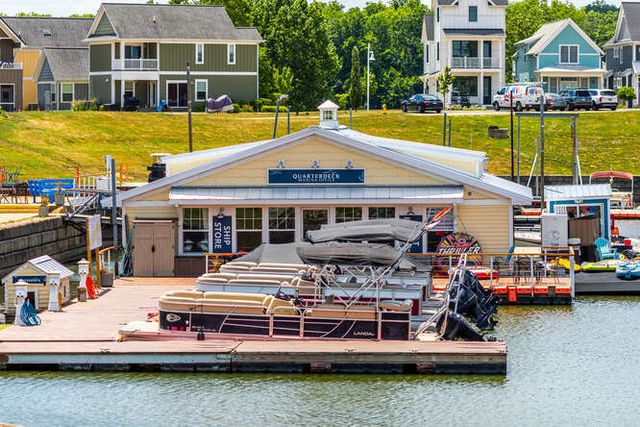 303 Leeward Way, Ottawa, IL 61350