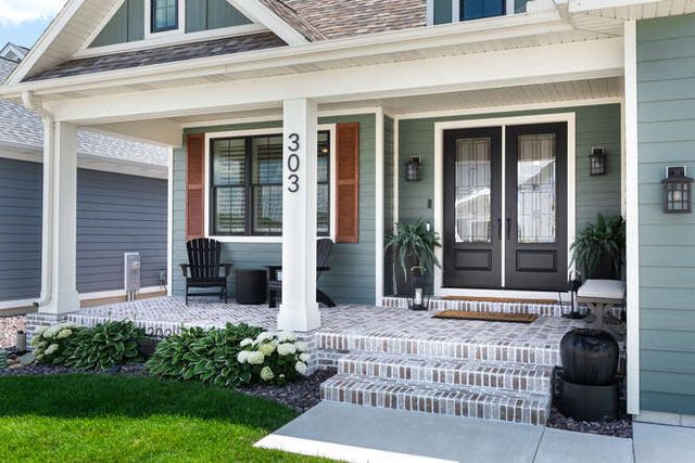 303 Leeward Way, Ottawa, IL 61350