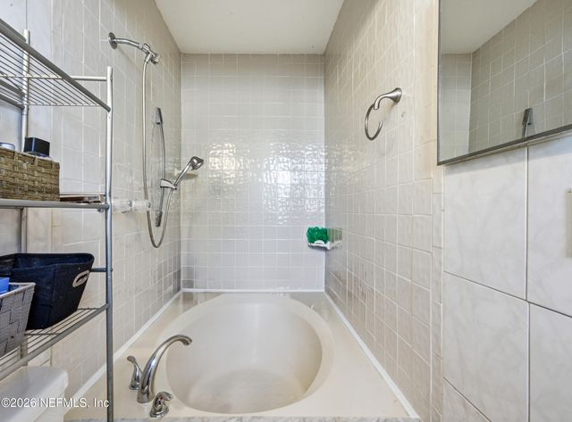 5534 FARGO Drive N, Jacksonville, FL 32207