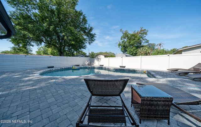 5534 FARGO Drive N, Jacksonville, FL 32207