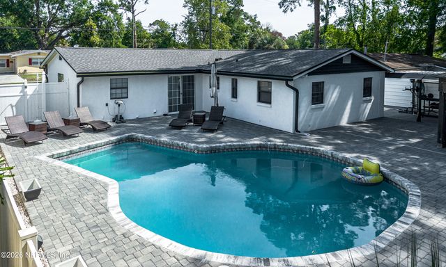 5534 FARGO Drive N, Jacksonville, FL 32207