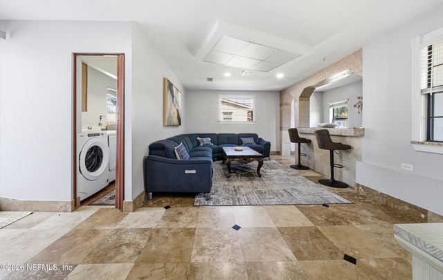 5534 FARGO Drive N, Jacksonville, FL 32207