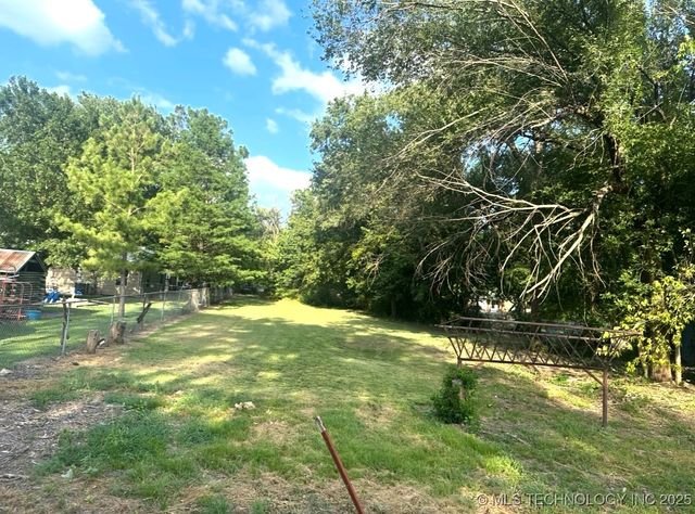 1747 E 63rd Street N, Tulsa, OK 74136