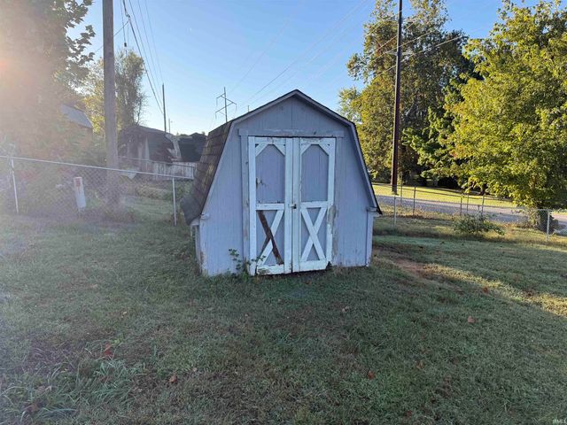 6886 Concord Drive, Newburgh, IN 47630