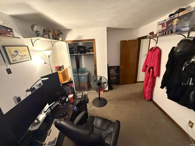 6886 Concord Drive, Newburgh, IN 47630