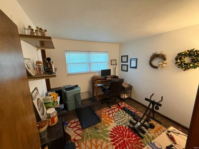 6886 Concord Drive, Newburgh, IN 47630
