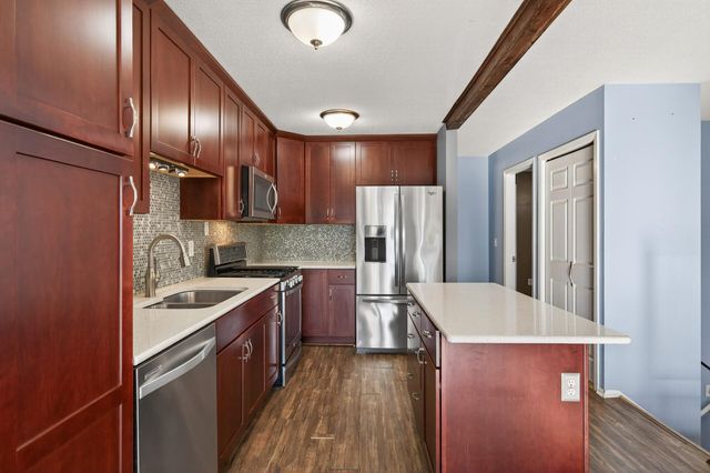 3622 Garden Boulevard N, Oakdale, MN 55128