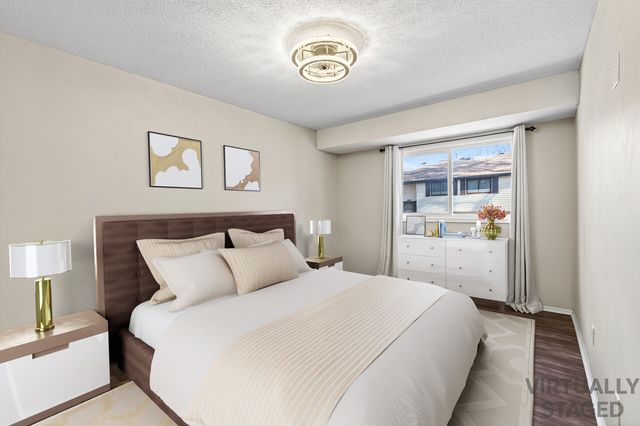 3622 Garden Boulevard N, Oakdale, MN 55128