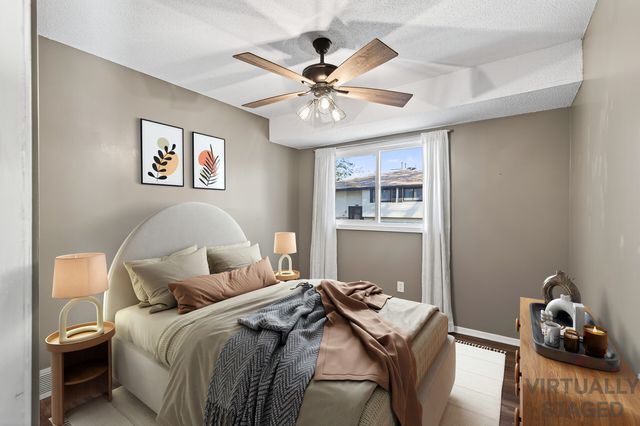 3622 Garden Boulevard N, Oakdale, MN 55128