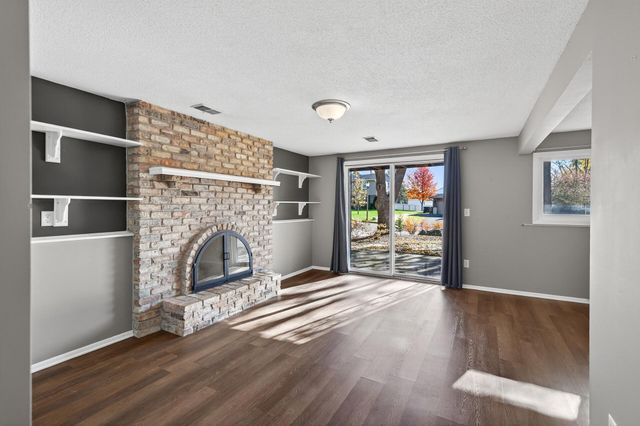 3622 Garden Boulevard N, Oakdale, MN 55128