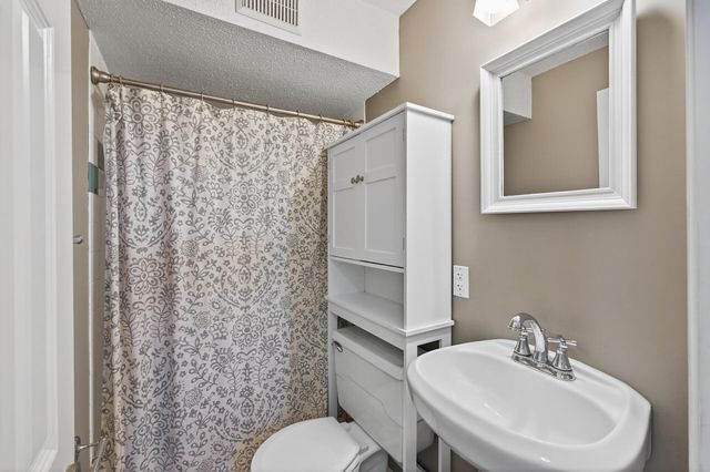 3622 Garden Boulevard N, Oakdale, MN 55128