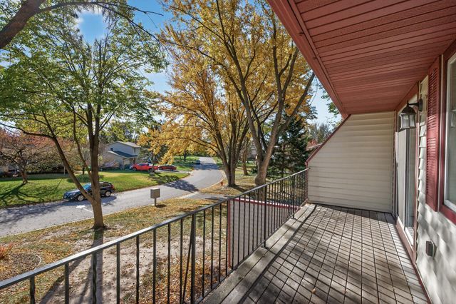 3622 Garden Boulevard N, Oakdale, MN 55128