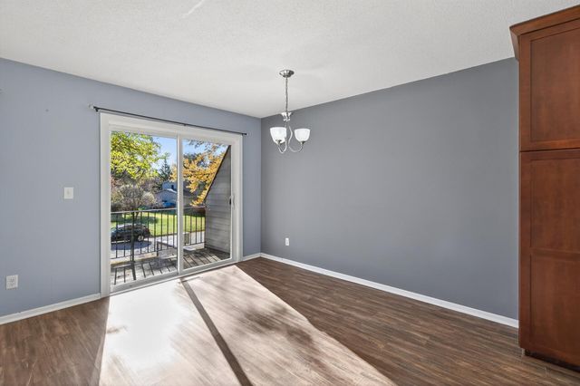 3622 Garden Boulevard N, Oakdale, MN 55128